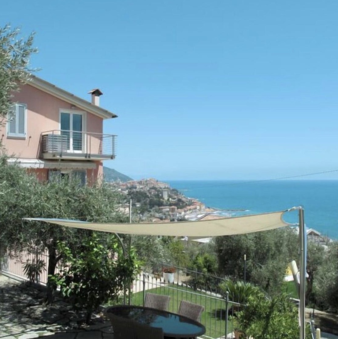 dfbef5a0-27c1-476c-93ec-7dbf51666c4b